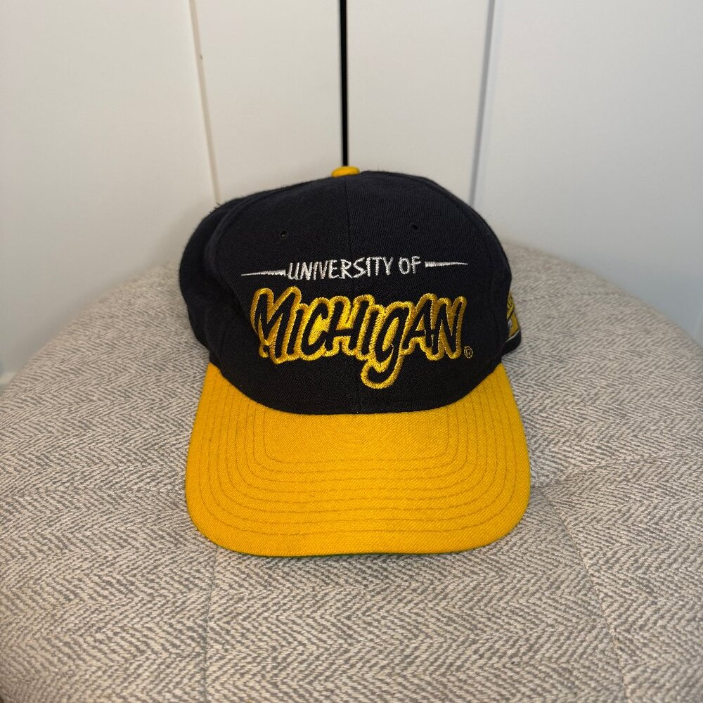 90's Vintage Starter Graffiti Michigan Wolverines 100% Wool Snapback Hat